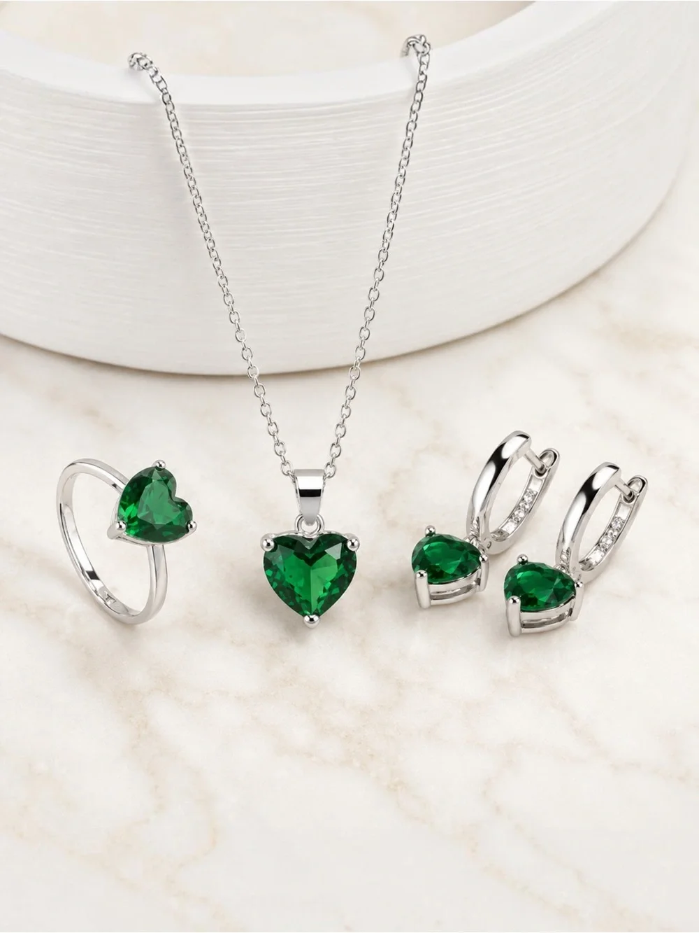 Emerald Green Heart Jewelry Set in 925 Sterling Silver